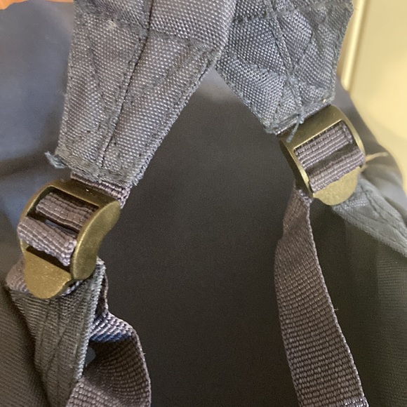 Shark backpack - Picture 8 of 10